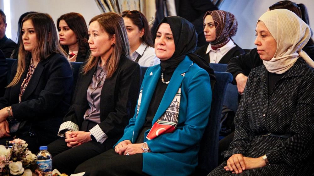 Palandöken’in eteğinde Türk motifleri defilesi görsel şölen sundu 6