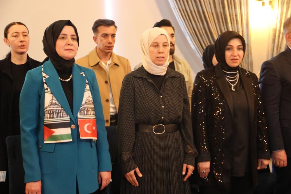 Palandöken’in eteğinde Türk motifleri defilesi görsel şölen sundu 11