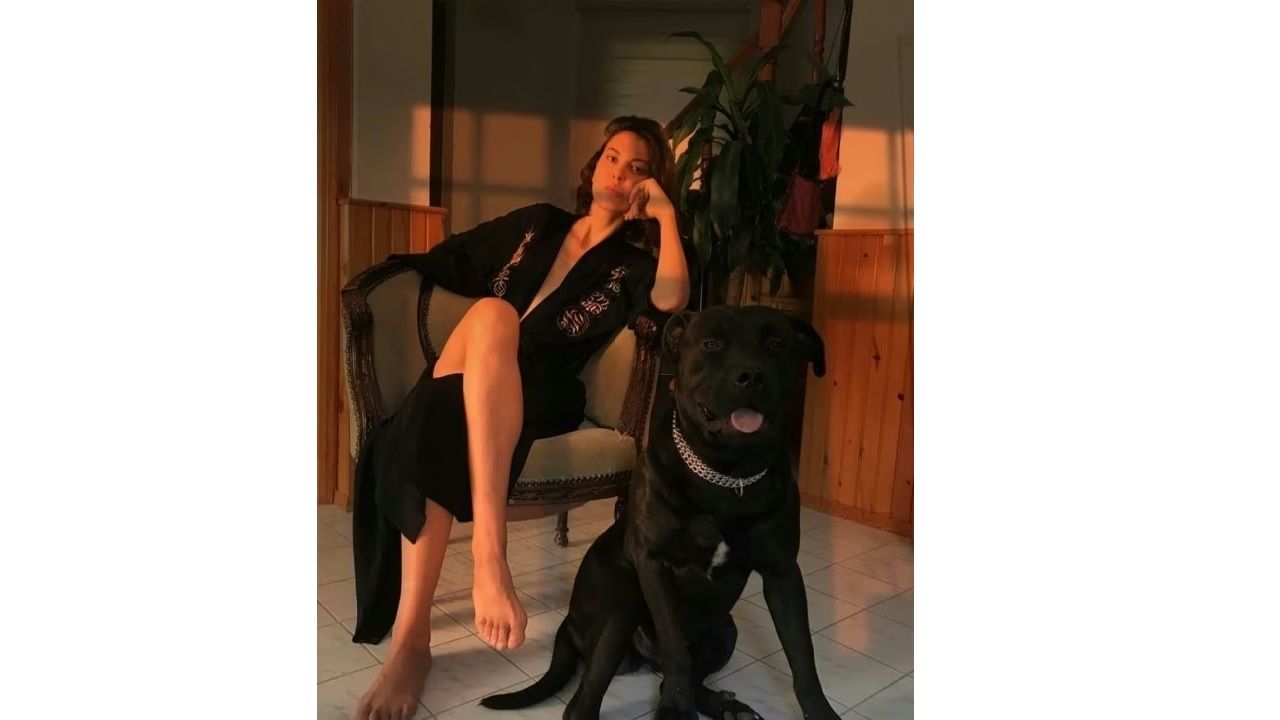 "Uzak Şehir"in Mine'si sosyal medyayı salladı! Cesur pozları çok cesurmuş dedirtti... 3