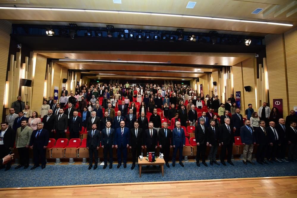 Eskişehir’de yapay zekâ zirvesi: Geleceğin teknolojisi masaya yatırıldı 3