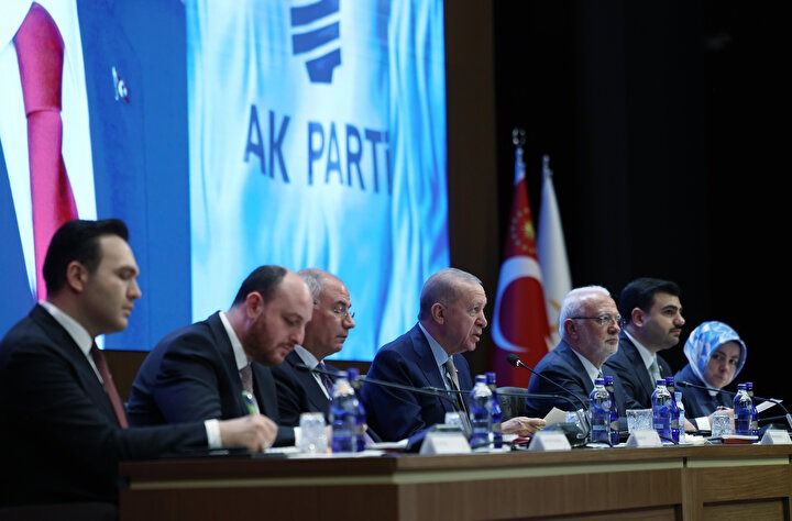 İYİ Parti'den istifa eden belediye başkanları AK Parti'ye katıldı! Rozetlerini Erdoğan taktı! 6