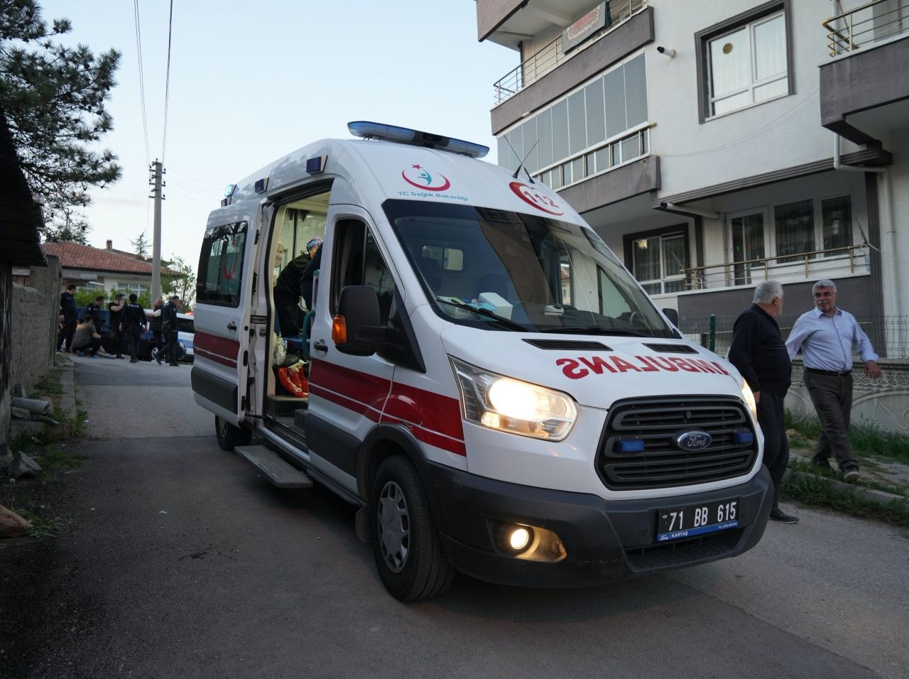 Kırıkkale’de sokak ortasında silahlı kavga: 1 yaralı, 3 şüpheli gözaltında 4