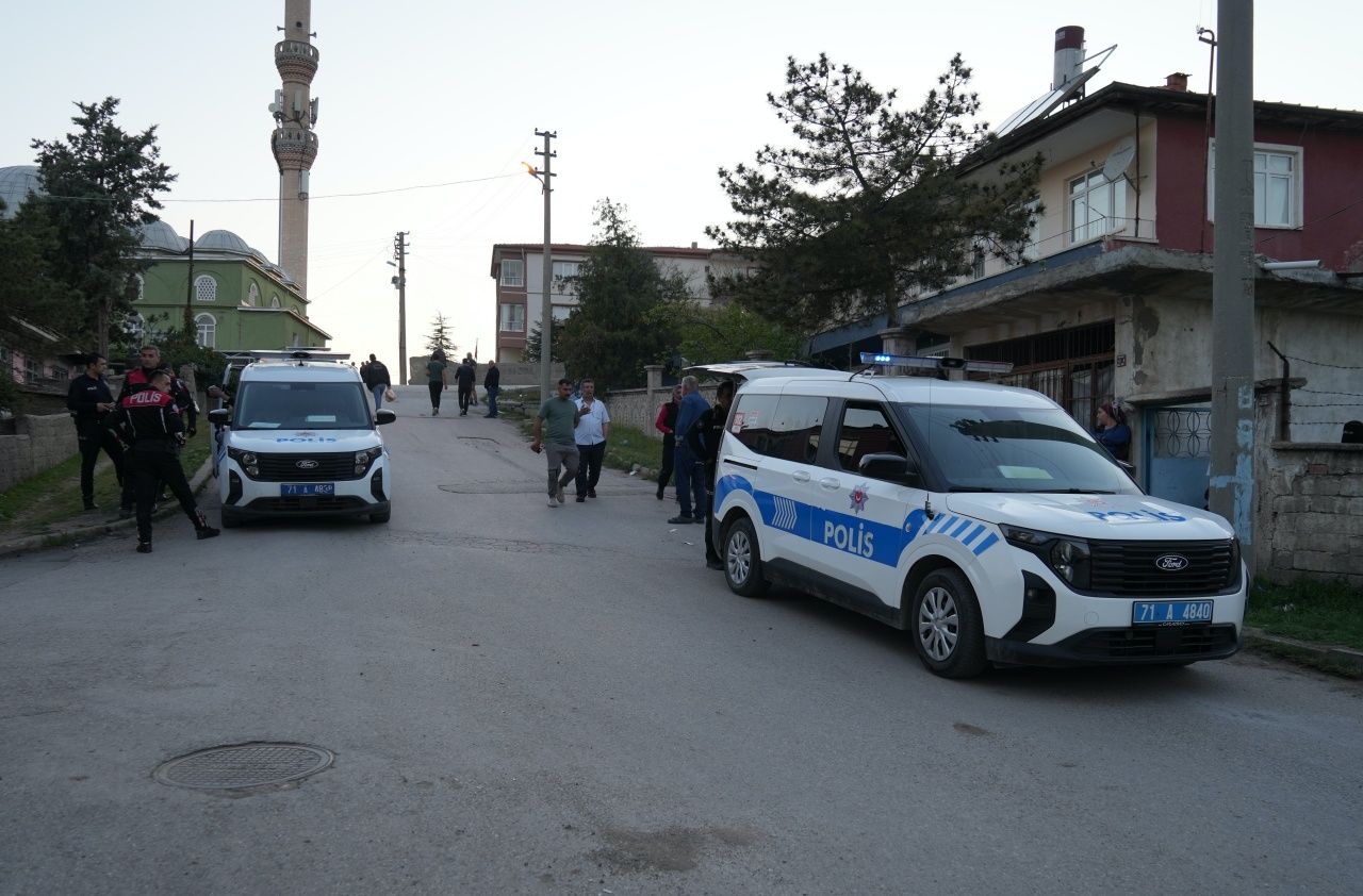 Kırıkkale’de sokak ortasında silahlı kavga: 1 yaralı, 3 şüpheli gözaltında 5