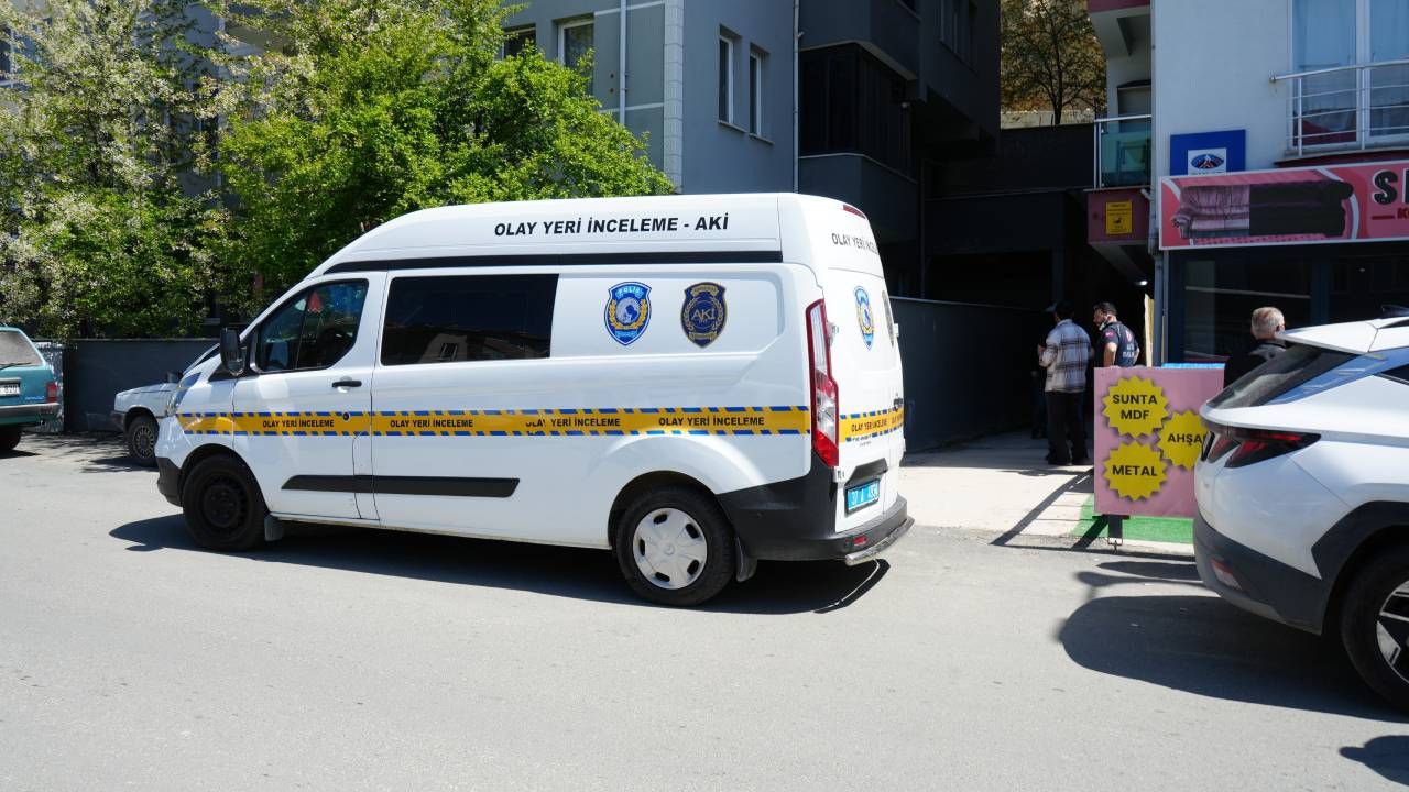 Hamile kadının cesedi evde bulunmuştu: 1,5 yaşındaki çocuğuyla her gün eve geliyormuş 4
