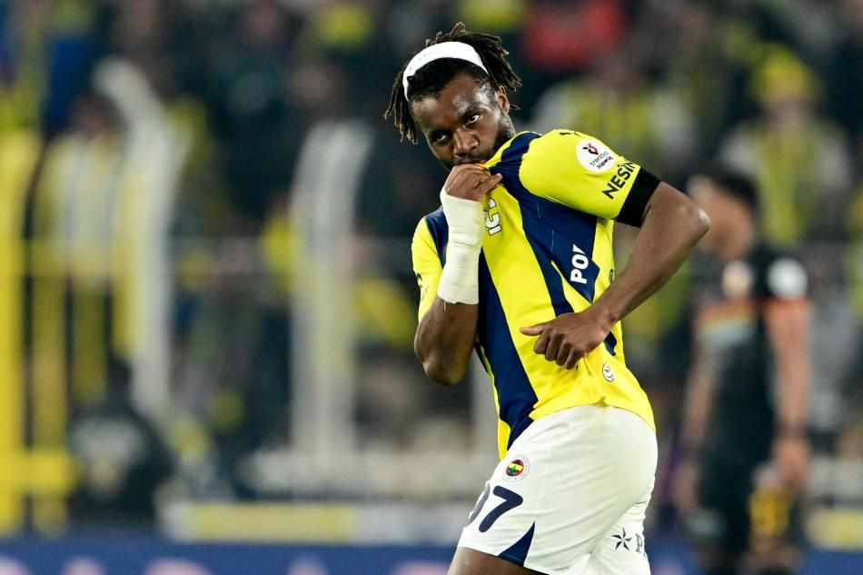 Fenerbahçe'de ipler tamamen koptu: 11 futbolcunun bileti kesildi! Sezon sonu yolcular 12