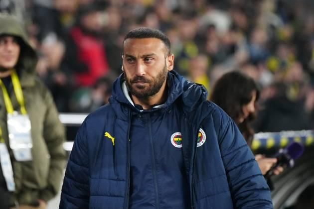 Fenerbahçe'de ipler tamamen koptu: 11 futbolcunun bileti kesildi! Sezon sonu yolcular 15