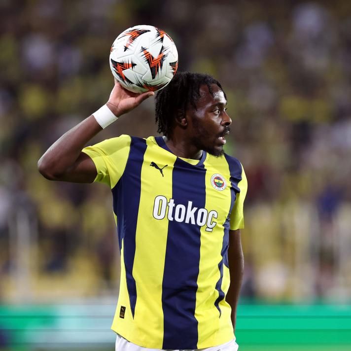 Fenerbahçe'de ipler tamamen koptu: 11 futbolcunun bileti kesildi! Sezon sonu yolcular 10