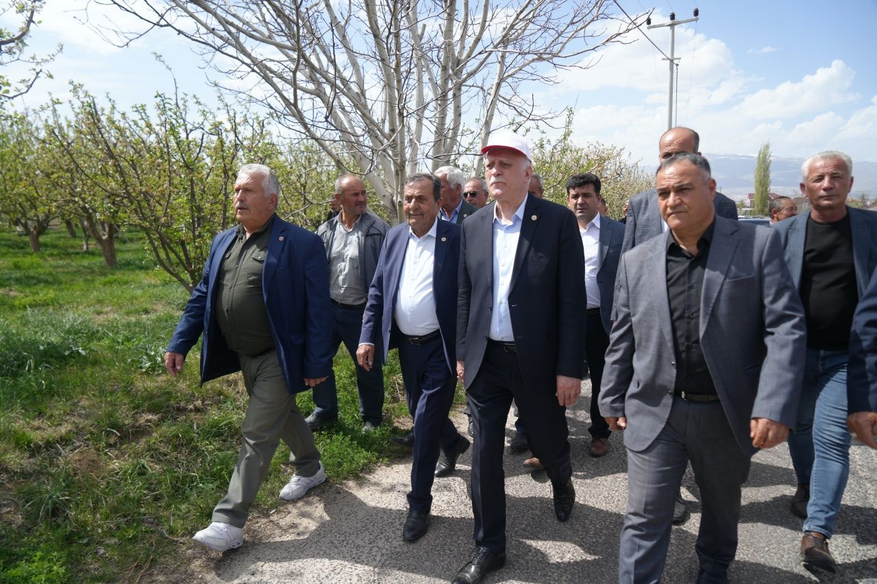 TZOB Başkanı Bayraktar Niğde’de! Zirai don elma bahçelerini vurdu, zarar %90’ı aştı 3