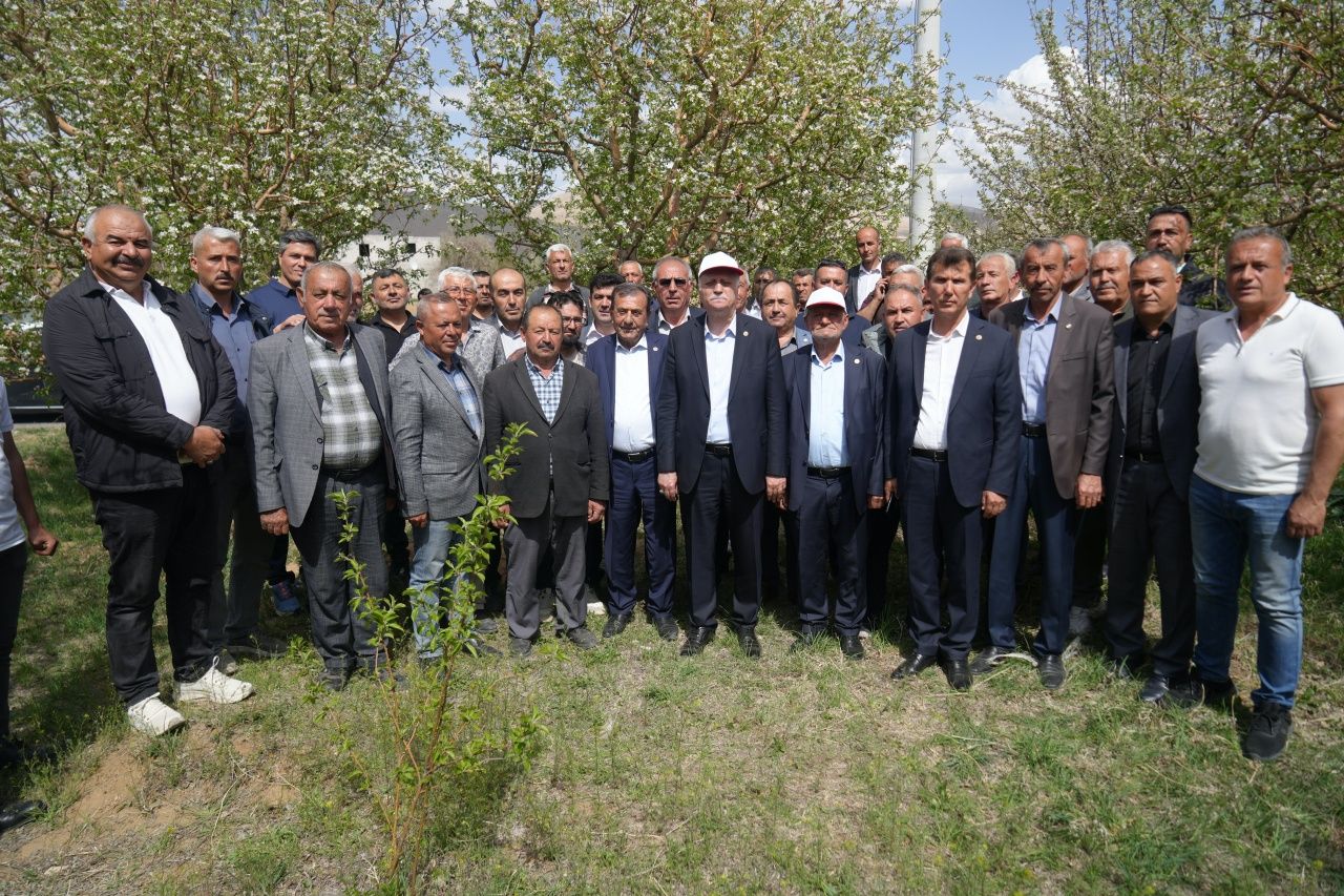 TZOB Başkanı Bayraktar Niğde’de! Zirai don elma bahçelerini vurdu, zarar %90’ı aştı 7