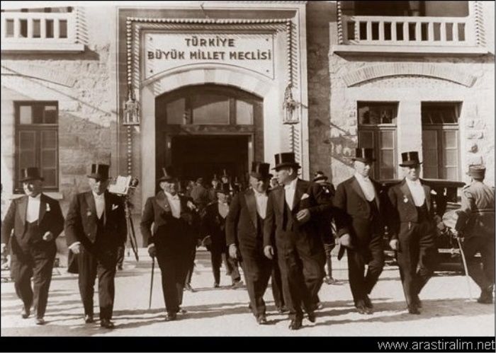 Milletin Meclisi 105 yaşında: 23 Nisan’da TBMM’nin bağımsızlık destanı çocuklarla anılıyor... 2