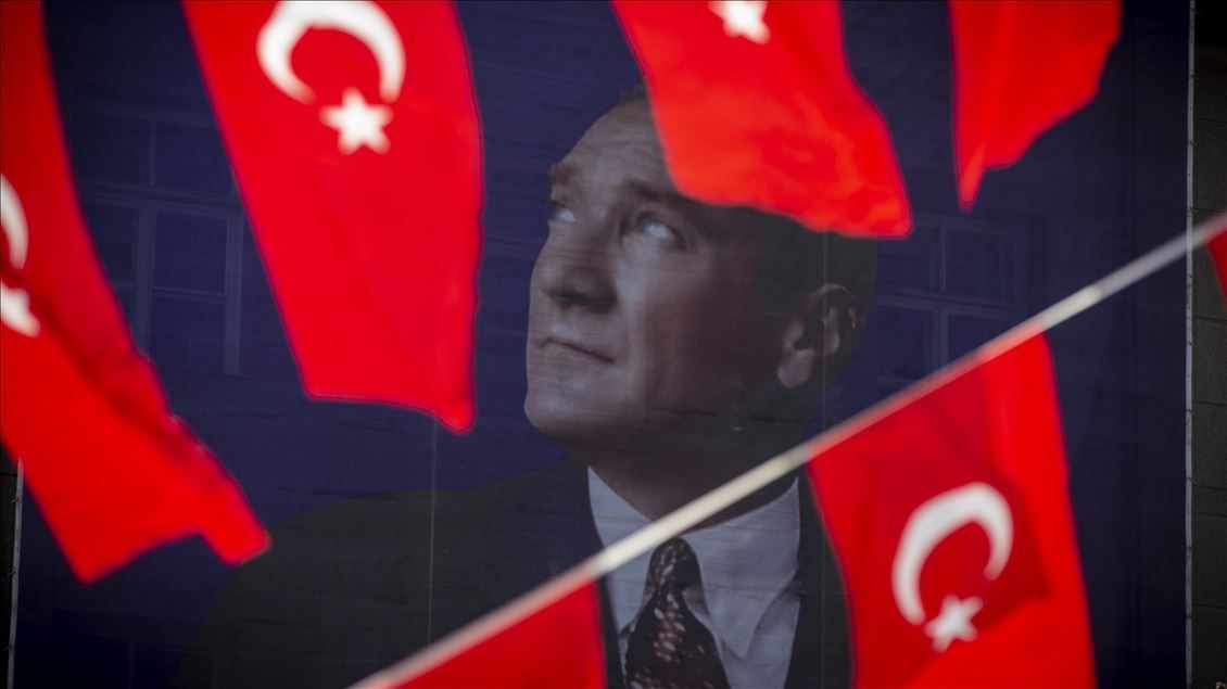 Ünlülerden 23 Nisan Ulusal Egemenlik ve Çocuk Bayramı paylaşımları 1