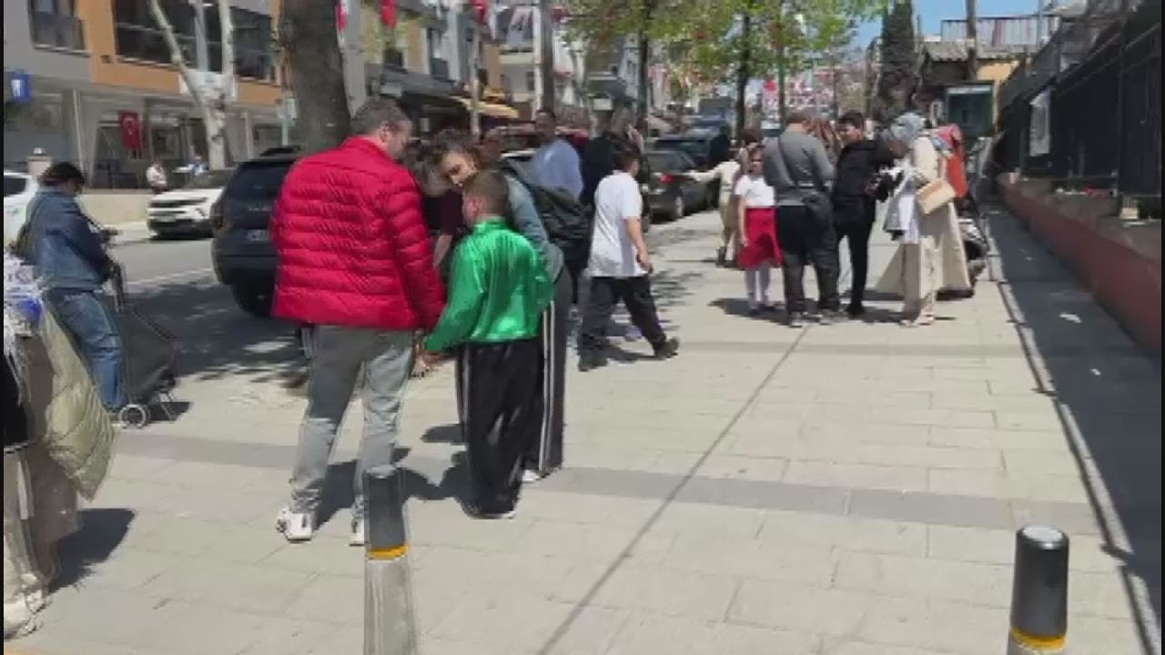 Avcılar'da öğrenciler depreme 23 Nisan gösterilerinde yakalandı, okuldaki panik kamerada 3