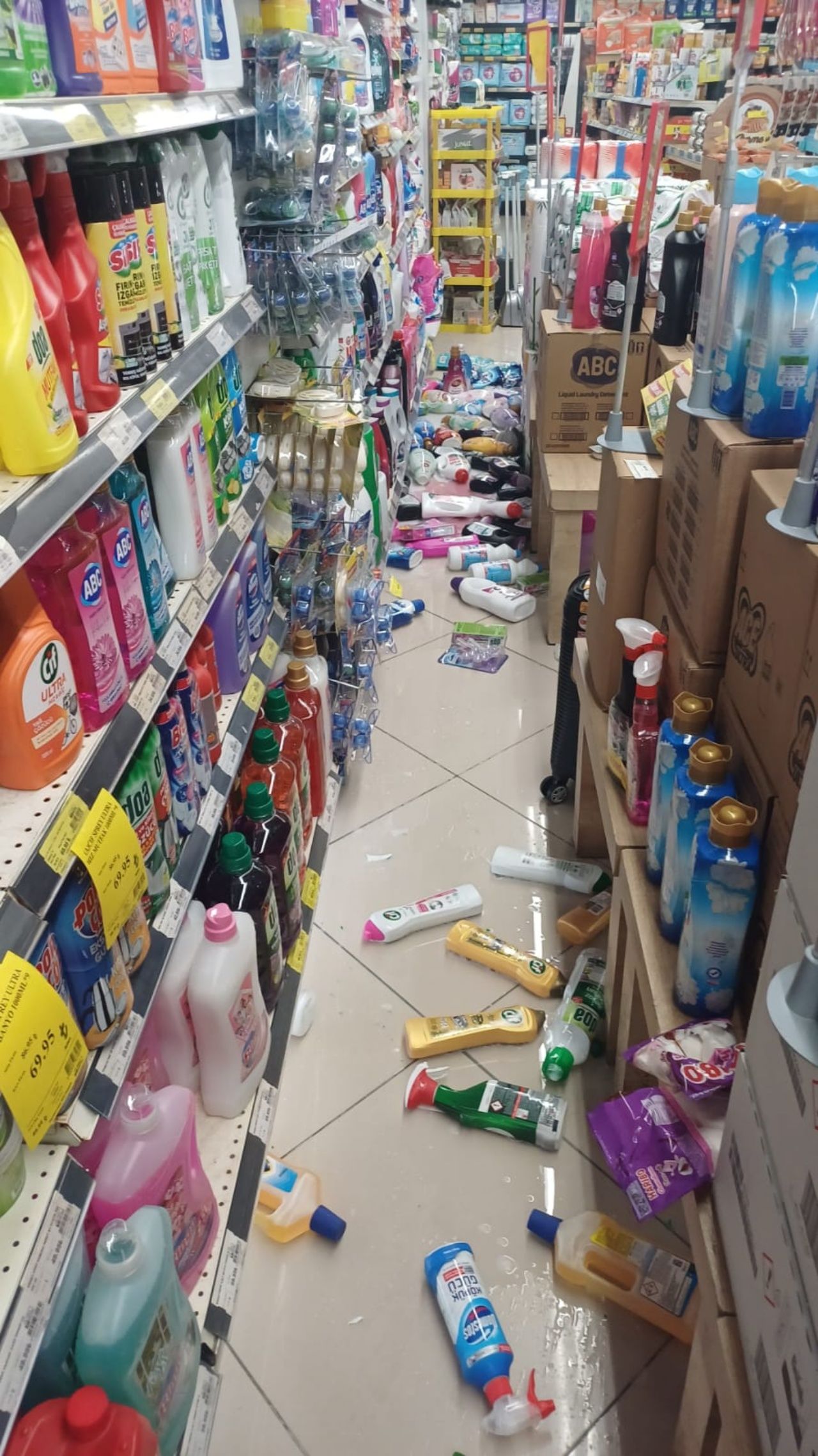 İstanbul depreminde kritik anlar! Telefonlara saniyeler önce uyarı geldi 3