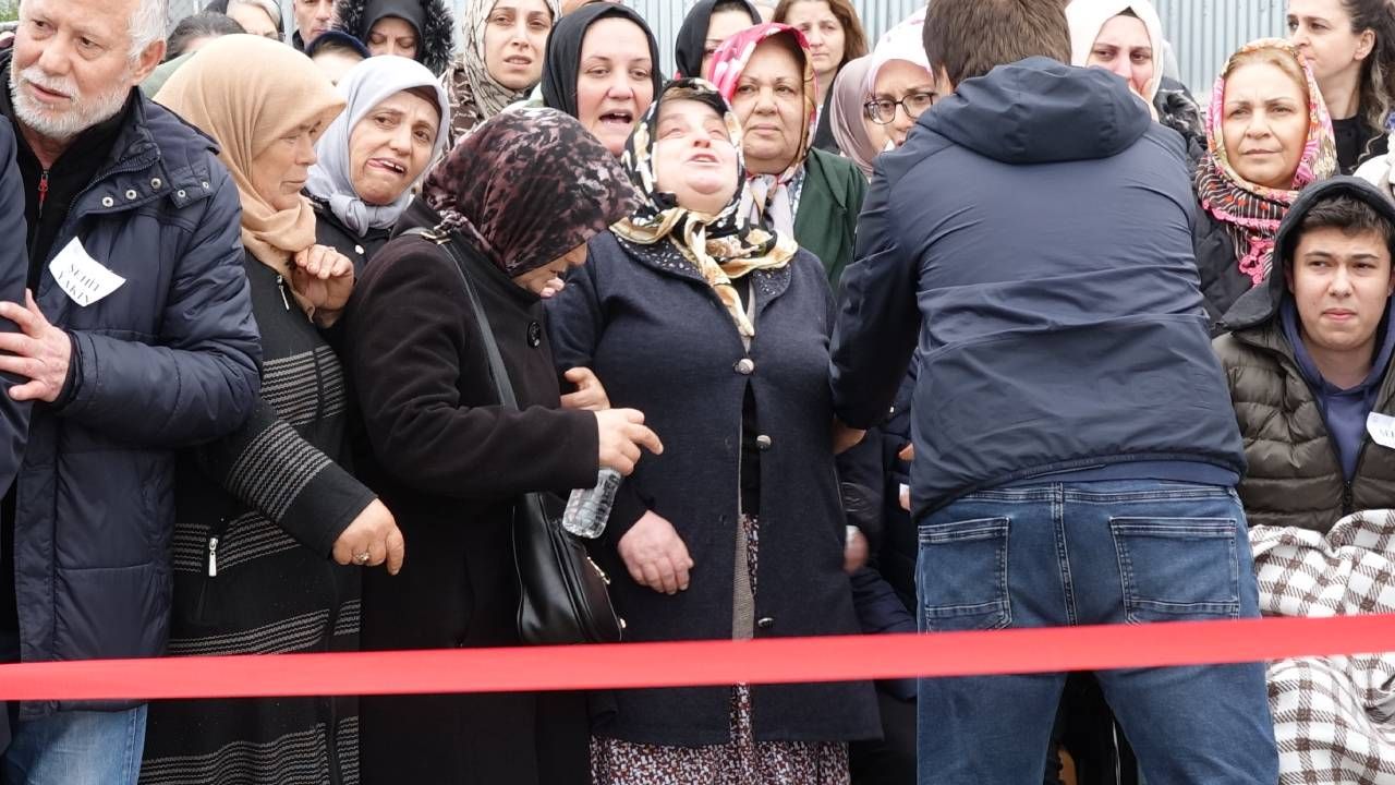 Trabzon’a şehit ateşi düştü! Şehit Piyade Uzman Onbaşı Berat Mecit Day'ın cenazesi evine getirildi 6