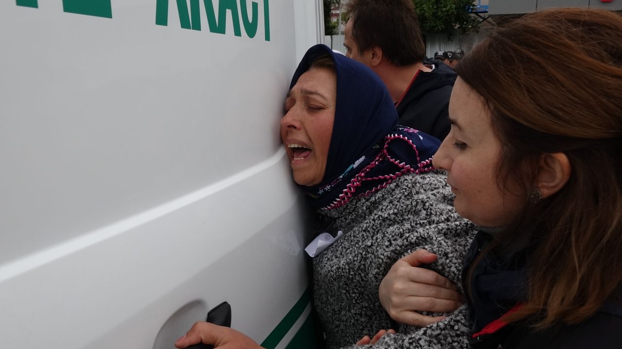 Trabzon’a şehit ateşi düştü! Şehit Piyade Uzman Onbaşı Berat Mecit Day'ın cenazesi evine getirildi 4