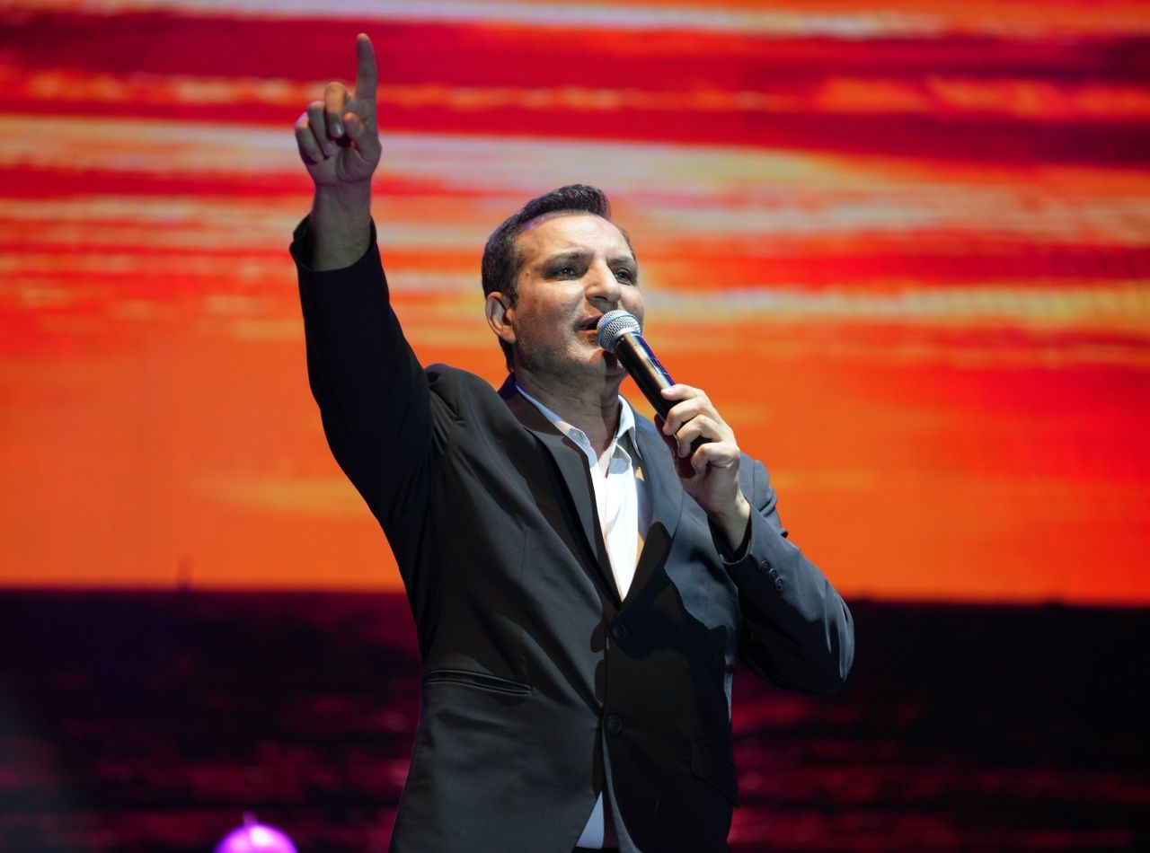 Rafet El Roman’la Kırıkkale’de 23 Nisan coşkusu: Meydan doldu taştı 2