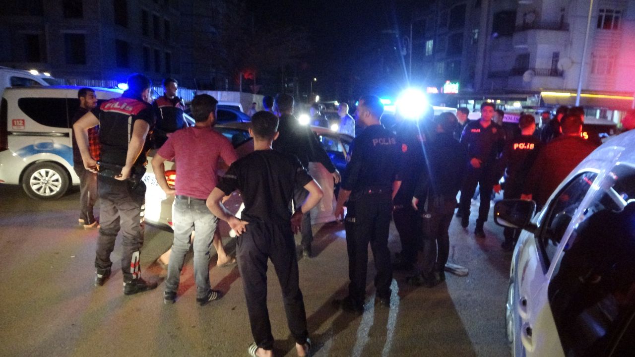 Malatya’da dürümcüde bıçaklı kavga: İnşaat işçisi yaralandı 1