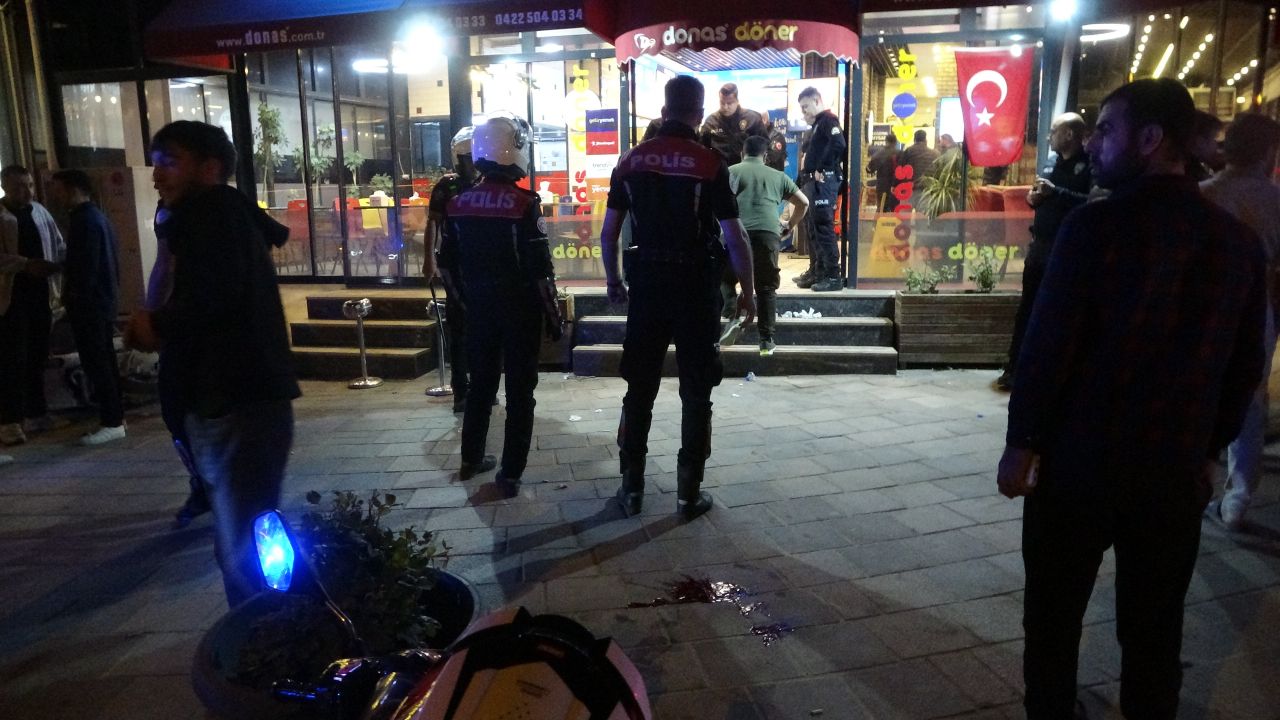 Malatya’da dürümcüde bıçaklı kavga: İnşaat işçisi yaralandı 2