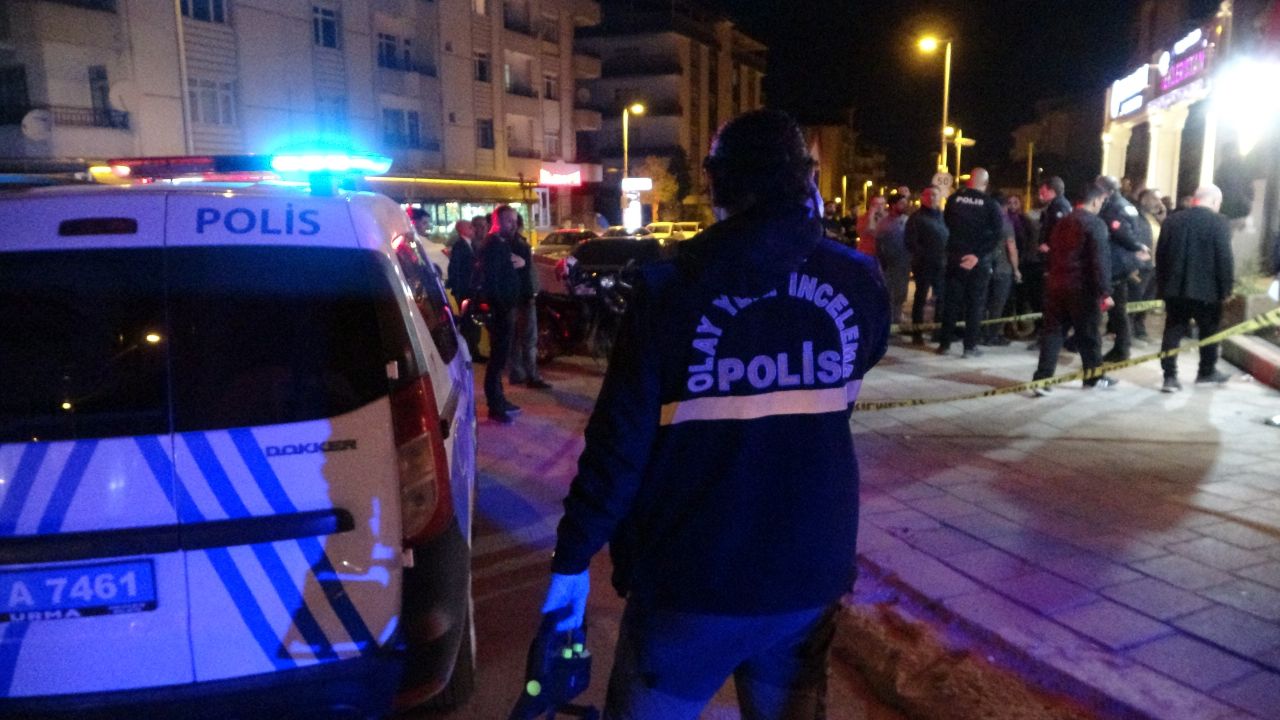 Malatya’da dürümcüde bıçaklı kavga: İnşaat işçisi yaralandı 5