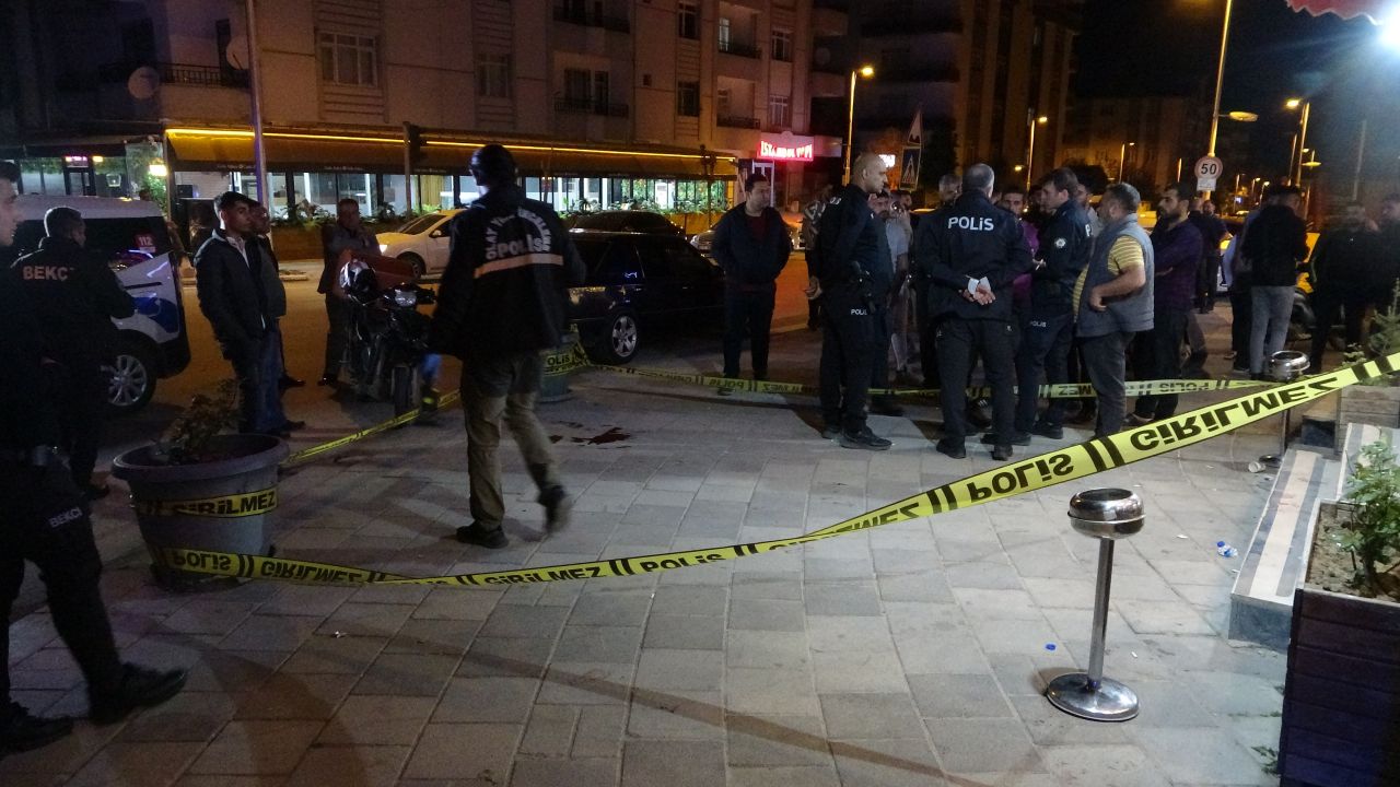 Malatya’da dürümcüde bıçaklı kavga: İnşaat işçisi yaralandı 6