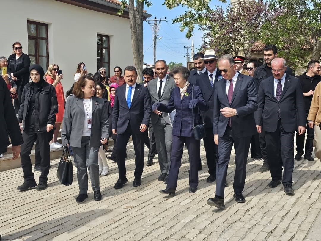 Kraliyet Prensesi Anne, Çanakkale’de Seddülbahir Kalesi’ni ziyaret etti 6