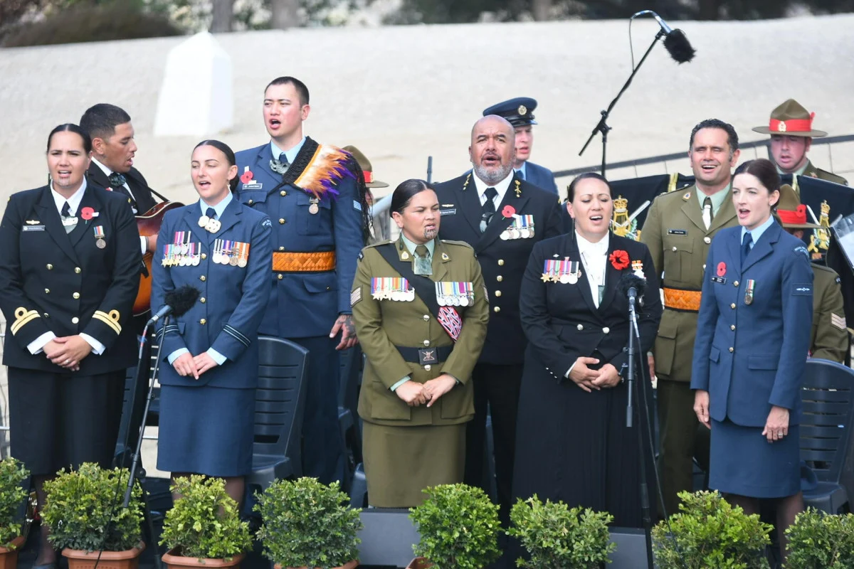 Gelibolu'da bir klasik: Anzak askerleri haka dansıyla anıldı! 4