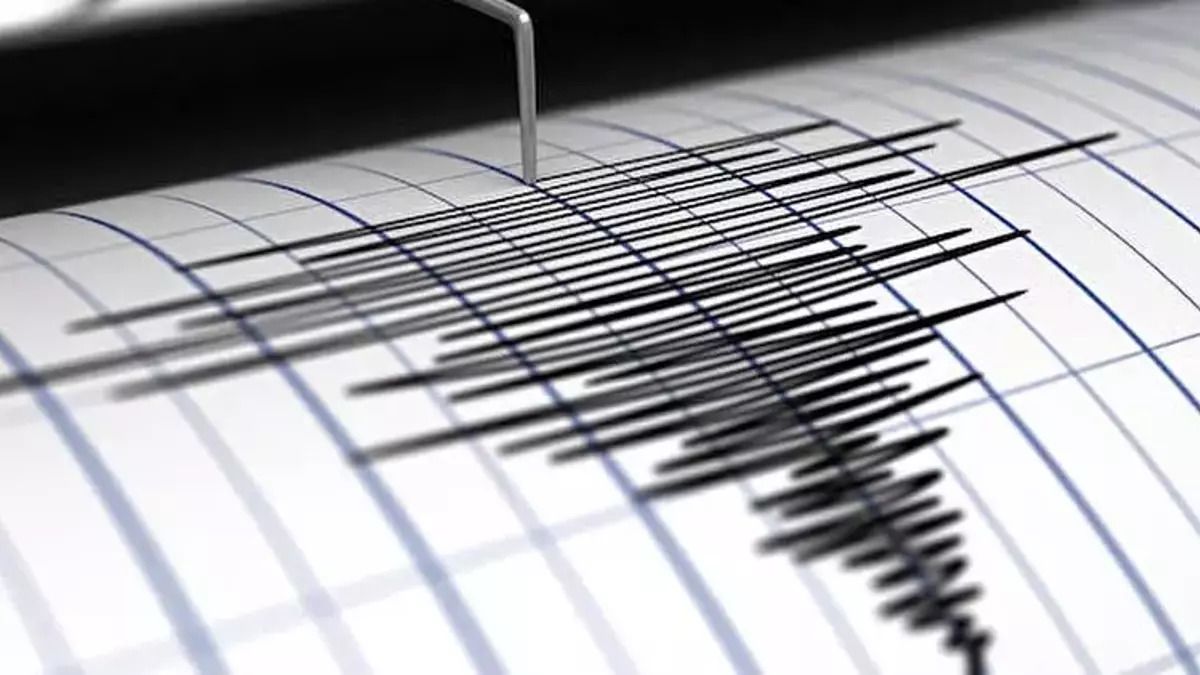 Ahmet Ercan’dan yürekleri ağıza getiren sözler: 4.3’lük deprem mide bulandırdı, uyumayacağım! 6