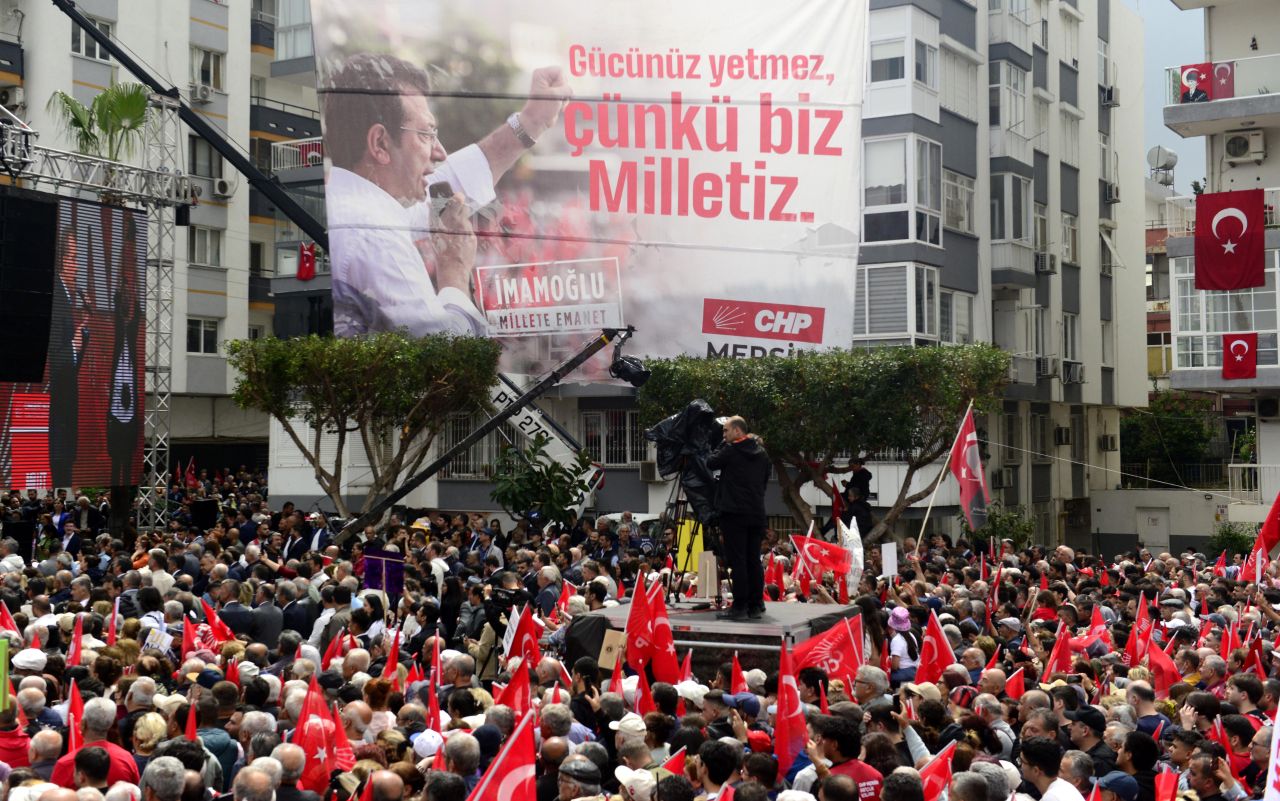 Özgür Özel siyaseti bırakacağını açıkladı, Milli Eğitim Bakanına hakaret etti 8