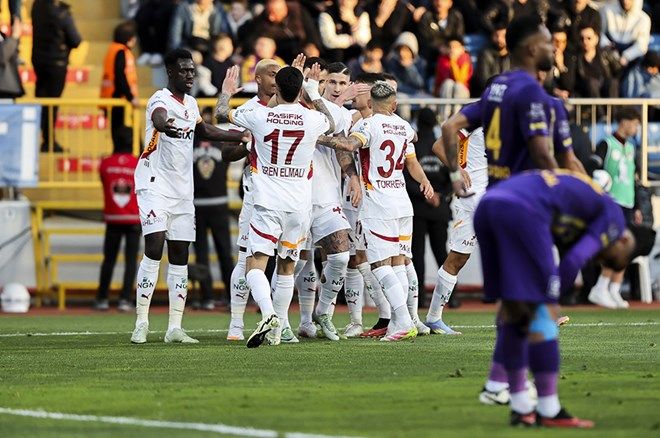 Okan Buruk durdurulamıyor: Türk futbol tarihini en baştan yazıyor! 1