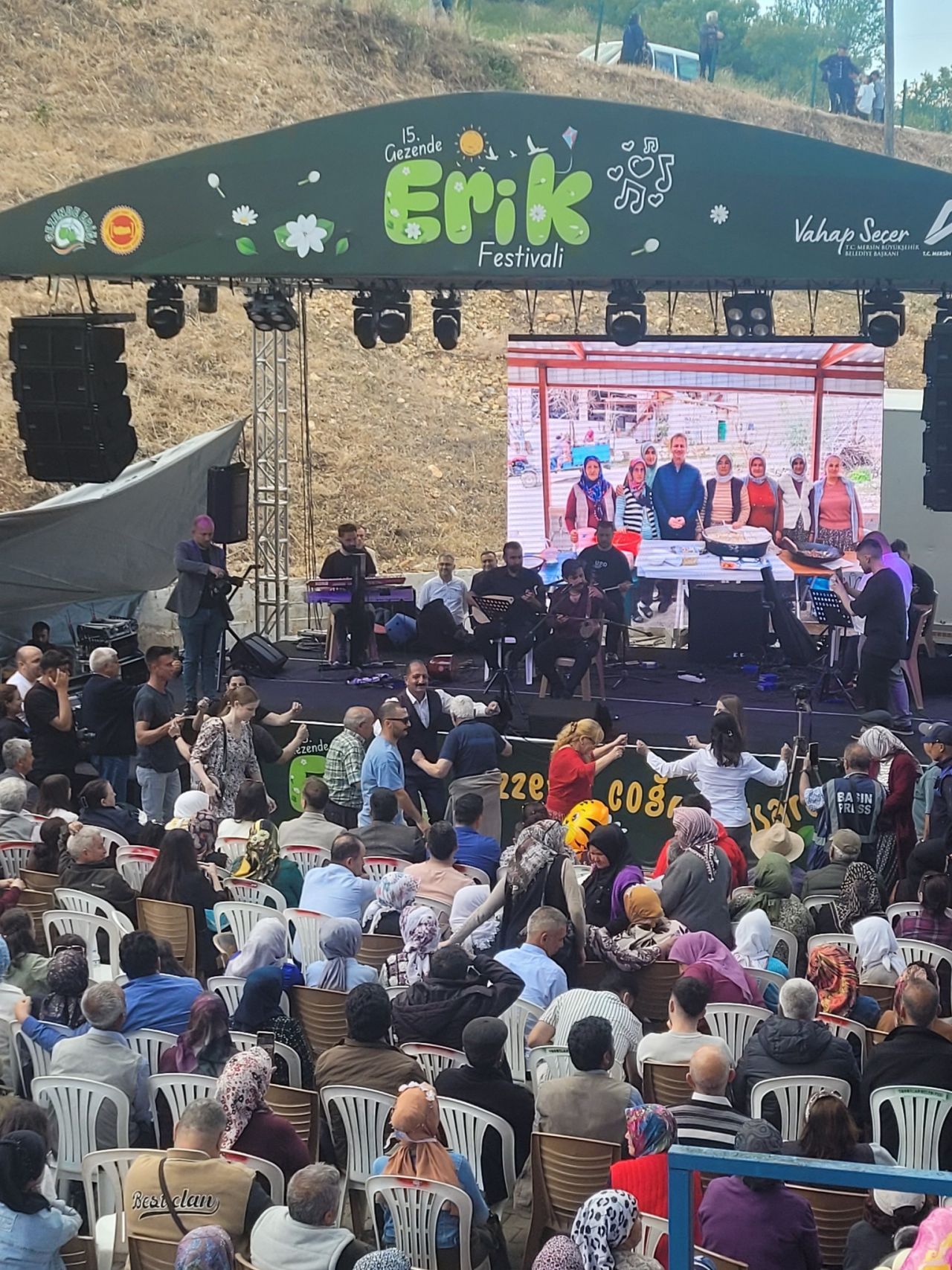 Mersin’de 15. Gezende Erik Festivali renkli anlara sahne oldu 3