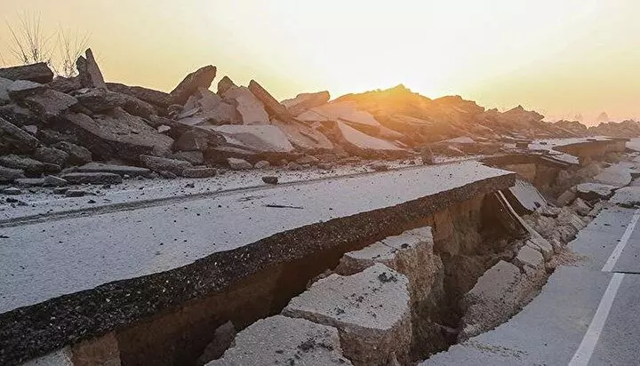 Yeryüzünü çepeçevre sarmışlar: İşte dünyanın en tehlikeli fay hatları! 19