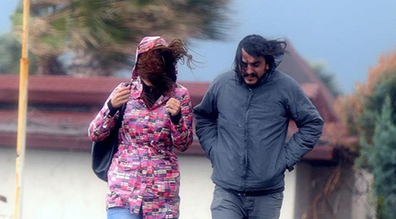 Meteorolojiden İstanbul dahil 13 il için fırtına uyarısı! Kuvvetli yağış ve soğuk hava birçok kentte etkili olacak 1