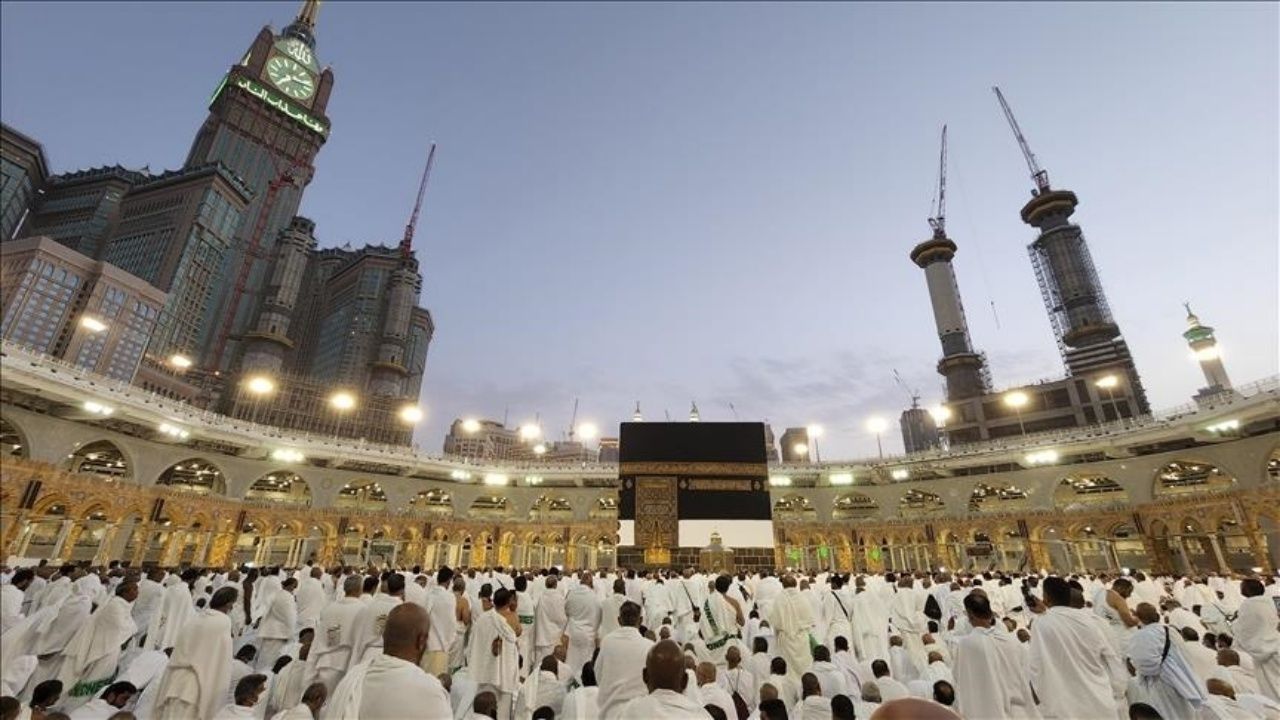 Suudi Arabistan'dan hac ibadeti için sıkı kurallar! İzinsiz girişe 5 bin dolar ceza ve 10 yıl yasak 2
