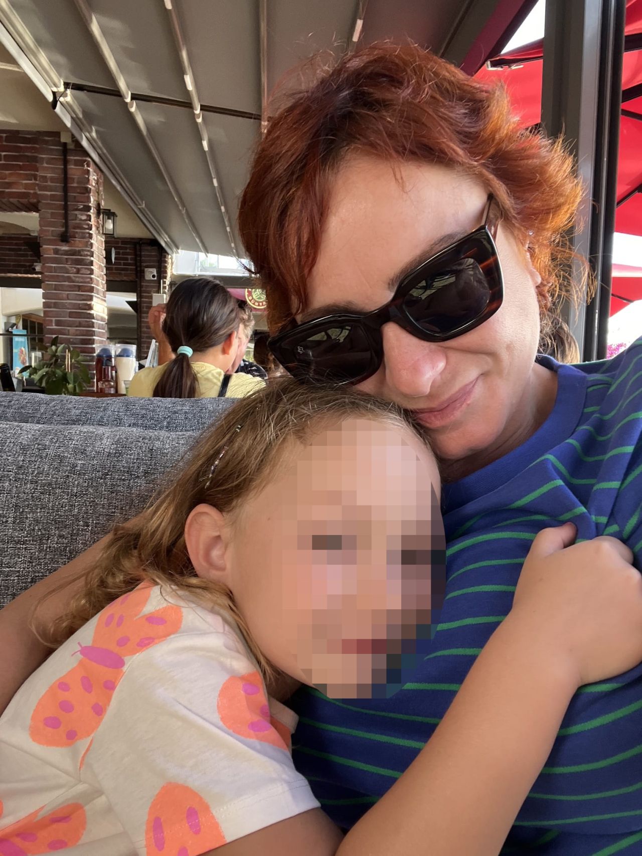 Fethiye'de fıkra gibi boşanma davası: Kızını babasıyla görüşmeye 43 dakika geç götürdü diye 3 gün hapsi istendi 7