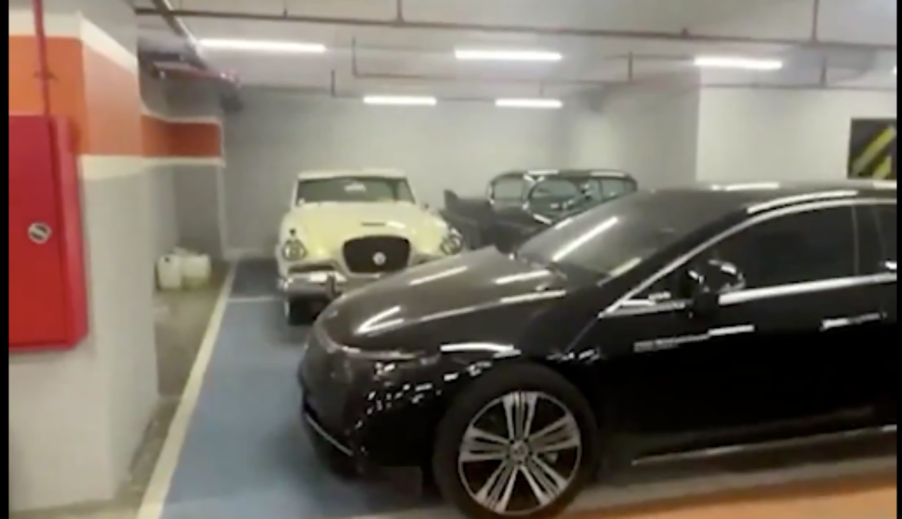 İstanbul'da yolsuzluk operasyonu! Lüks otomobilleri otoparkta gizlediler, milyonluk araçlara el konuldu 9