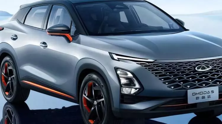 Ünlü markanın yeni otomobili gündem oldu! Türkiye fiyatı piyasayı karıştıracak 14