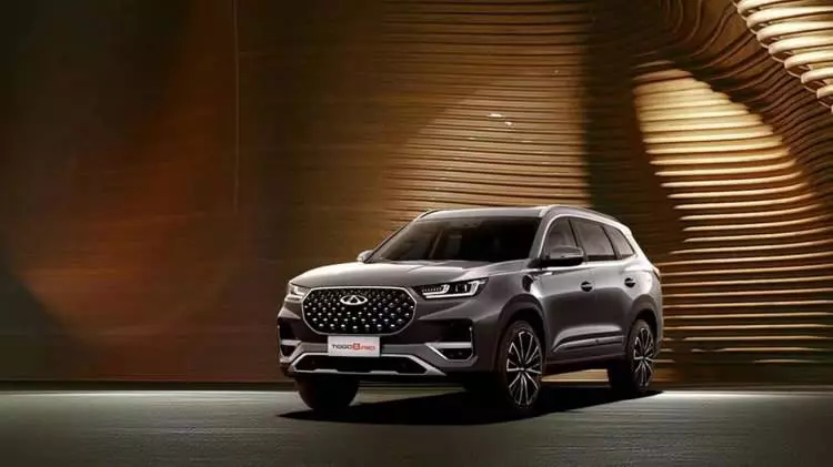 Ünlü markanın yeni otomobili gündem oldu! Türkiye fiyatı piyasayı karıştıracak 16