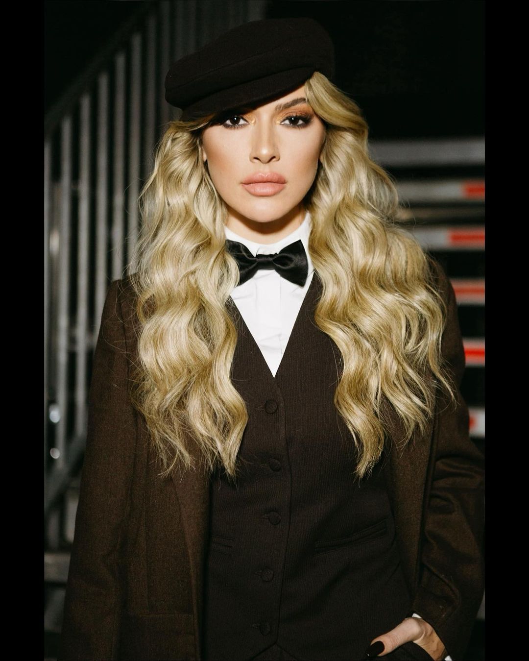 Reynmen'in annesinden Hadise'ye hakaret dolu sözler: İğrenç ötesi, midem bulandı 11