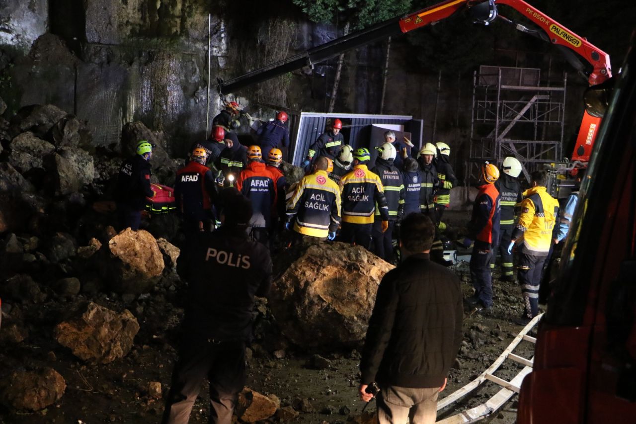 Facia göz göre göre geldi: Canik'te baba ve iki kızı "istinat duvarı yapma gereği duymadık"ları için ölmüş 6