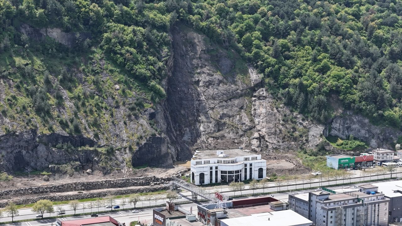 Samsun’daki heyelan faciası sonrası uzman uyarısı! Doğal dengeyi bozarsak felaket kaçınılmaz! 2