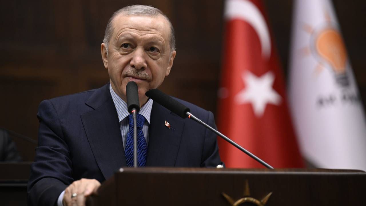 Cumhurbaşkan Erdoğan: Bakalım cumhurbaşkanlığı hevesi yolunda daha kaç CHP'li telef olup gidecek 10