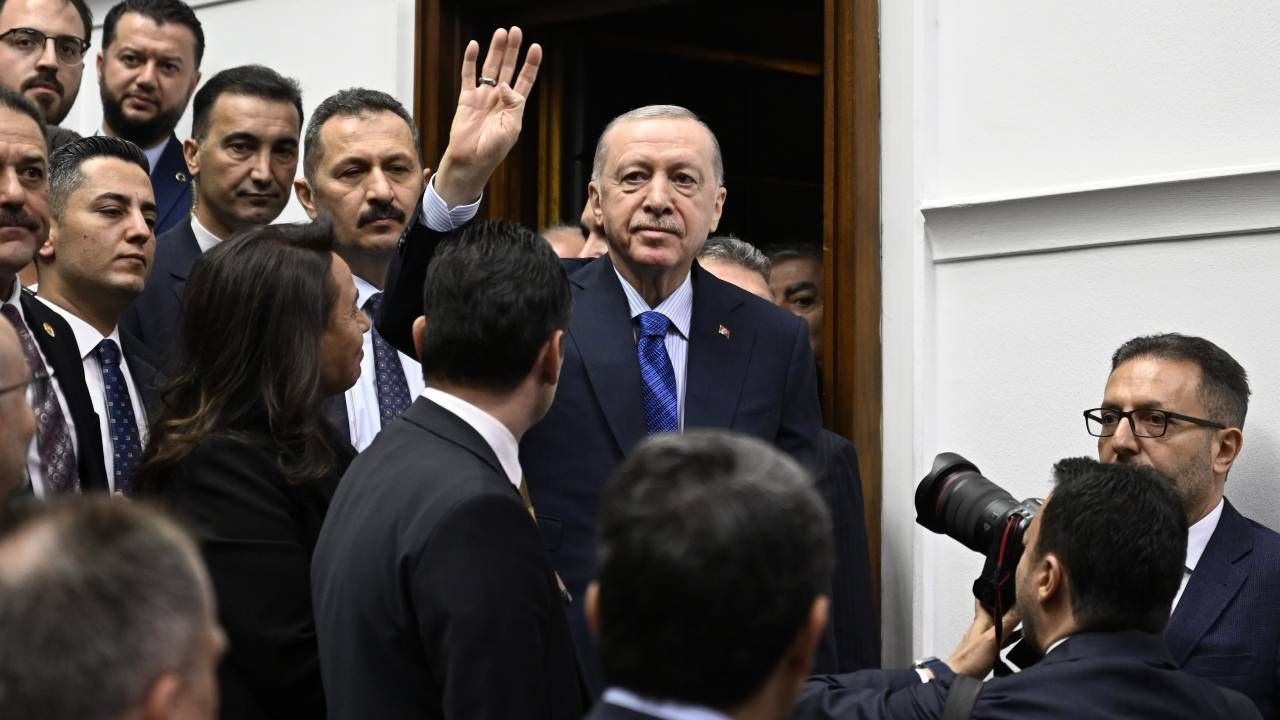 Cumhurbaşkan Erdoğan: Bakalım cumhurbaşkanlığı hevesi yolunda daha kaç CHP'li telef olup gidecek 2