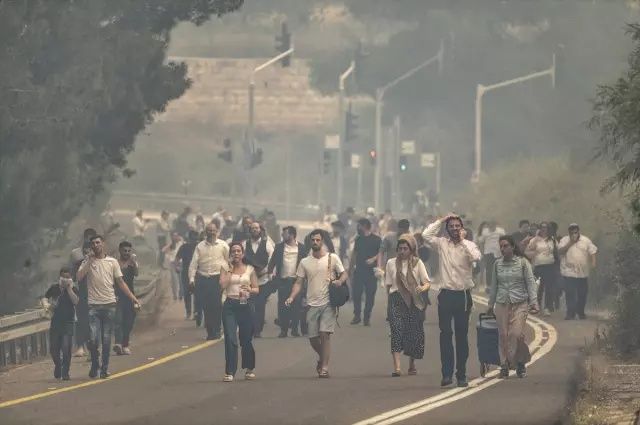 İsrail alevlere teslim! 12 bin dönüm alan küle döndü, 10 yerleşim yeri tahliye edildi... 7