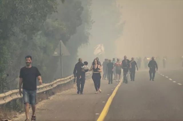 İsrail alevlere teslim! 12 bin dönüm alan küle döndü, 10 yerleşim yeri tahliye edildi... 5