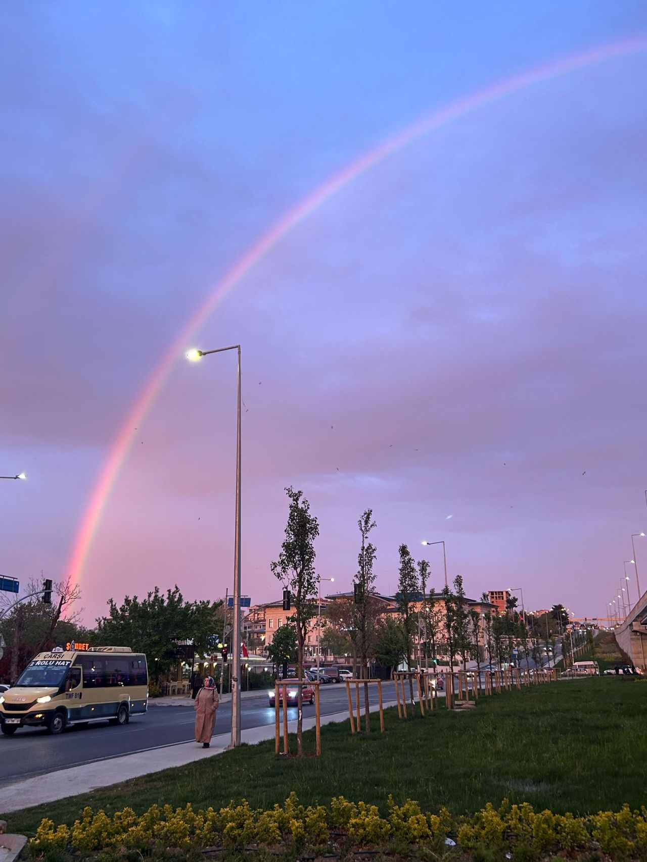 İstanbul’da gökkuşağı ve günbatımı görsel şölen yarattı 4