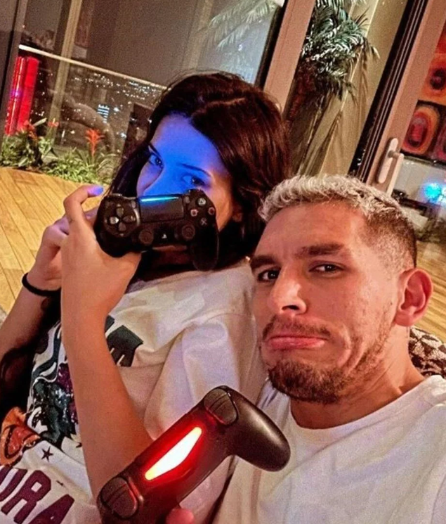 Galatasaraylı Lucas Torreira'nın yanındaki gizemli kadın bakın kim çıktı! 3