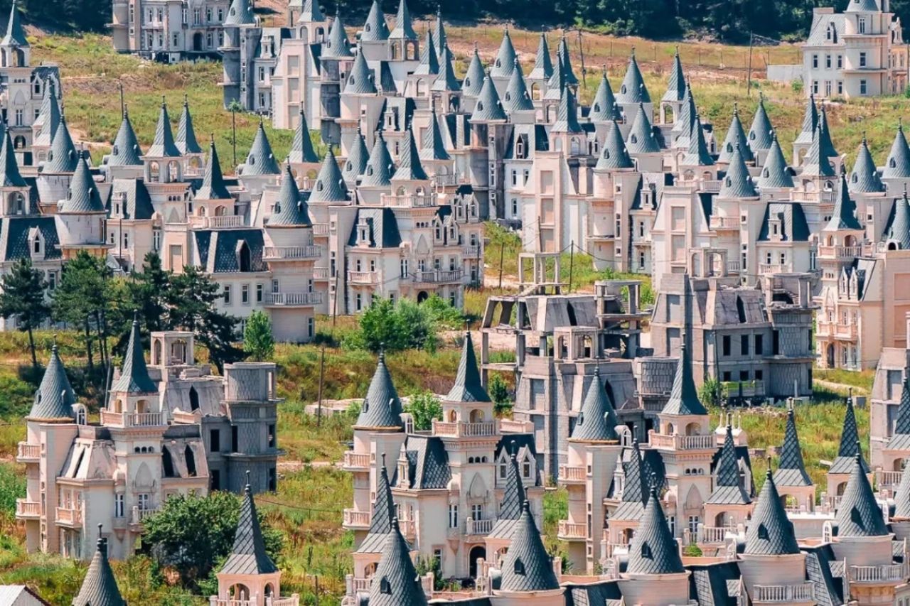 Mudurnu’da ‘Şato’ hayali kabusa döndü: Burj Al Babas’ta 67 milyon dolarlık dolandırıcılık davası! 885’er yıl hapis talebi 5