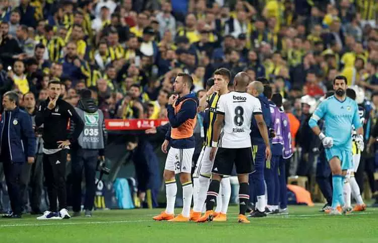 Dev derbiye geri sayım başladı: İşte hafızalardan silinmeyen Fenerbahçe - Beşiktaş rekabetinin son 10 maçı! 12