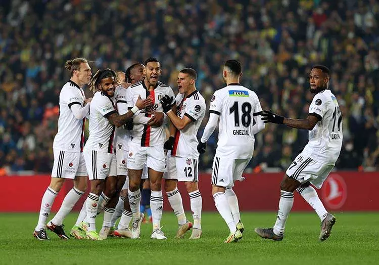 Dev derbiye geri sayım başladı: İşte hafızalardan silinmeyen Fenerbahçe - Beşiktaş rekabetinin son 10 maçı! 16