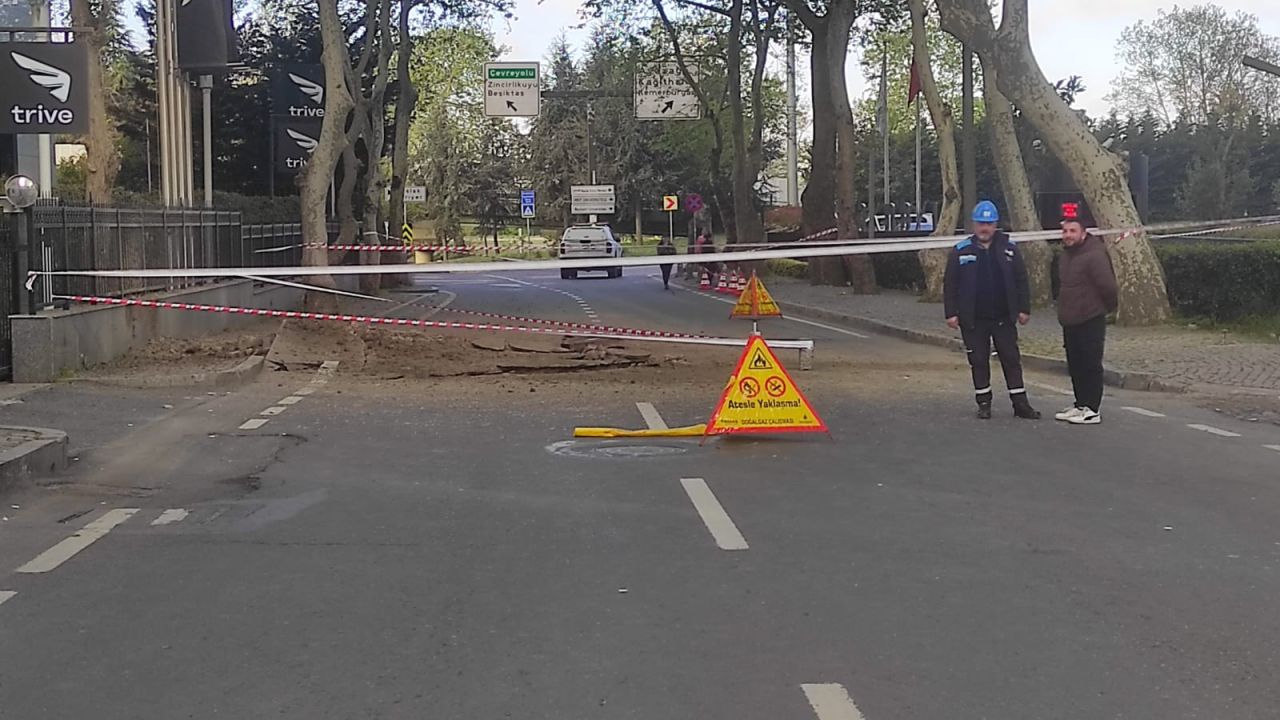 Sarıyer sahil yolu trafiğe kapatıldı, asfaltın kırıldığı anlar kamerada 9